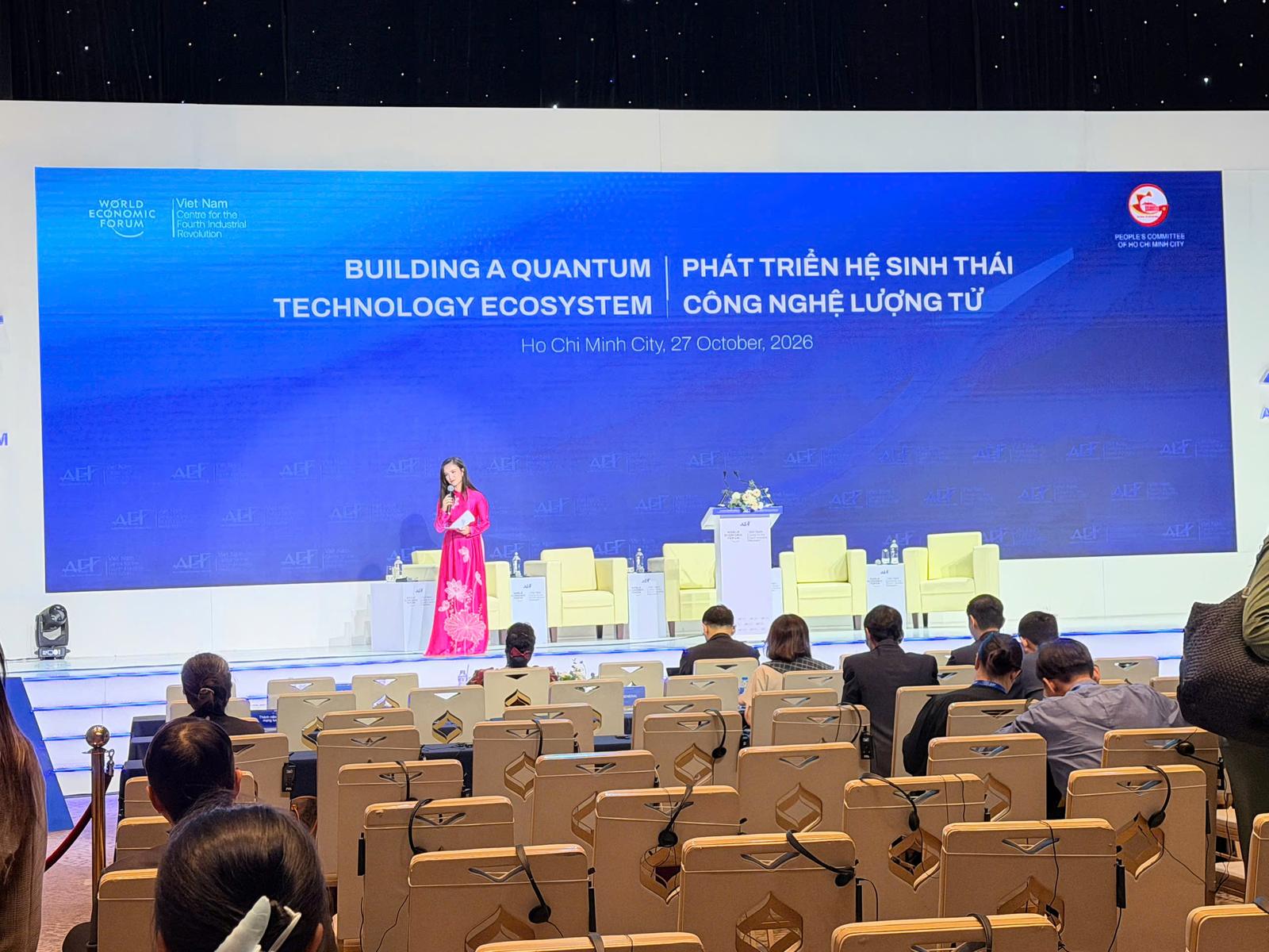 Hội trường phiên Phát triển hệ sinh thái công nghệ lượng tử tại Diễn đàn Kinh tế mùa Thu 2026, Thành phố Hồ Chí Minh, ngày 27/10/2026