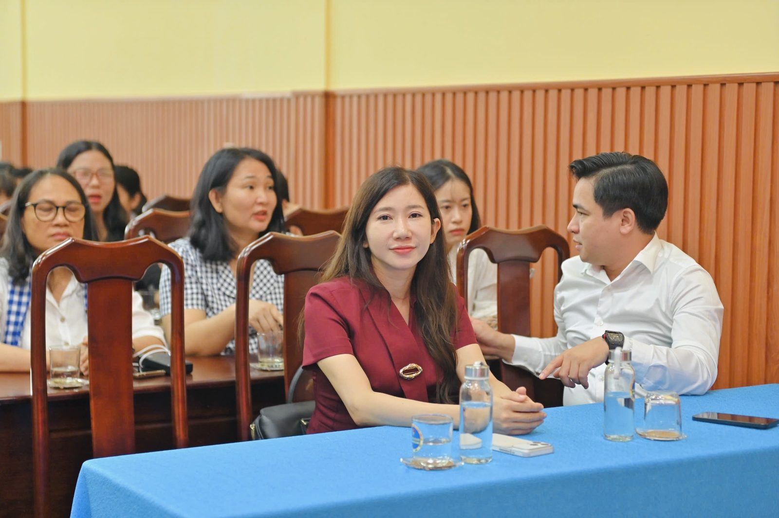 Đại biểu và phụ huynh dự chương trình tại xã Nam Ninh Hòa, tỉnh Khánh Hòa.